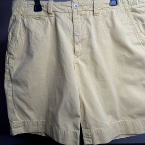 Polo Ralph Lauren Men's Yellow Shorts
Size 36”